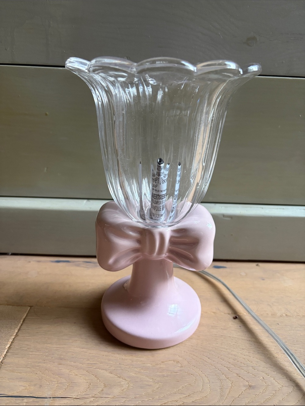 Pink Bow Glass Tulip Accent Lamp - Home Accents KH Collection NWT